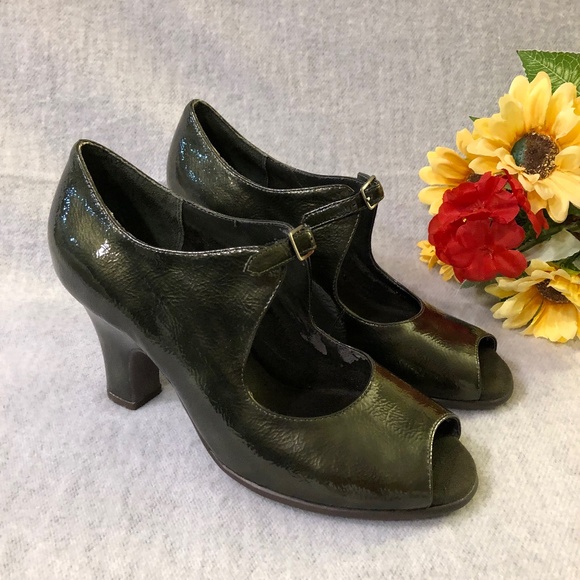 NWOT - Forest Green Patent Open Toe Buckled Pumps - Picture 9 of 16